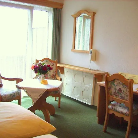 Garni Gaestehaus Karin فندق